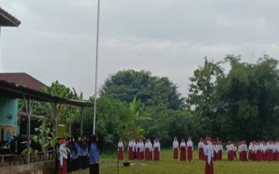 SEMANGAT KEPAHLAWANAN BERKOBAR DI MIN 3 BANYUMAS UPACARA HARI PAHLAWAN 10 NOVEMBER 2025