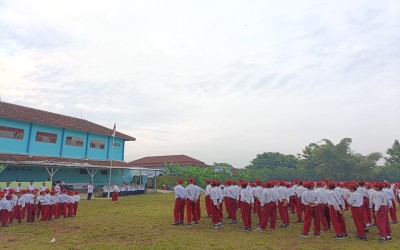 PERSIAPKAN BEKAL PERTANYAAN SEBELUM BERANGKAT KE MADRASAH AGAR MENDAPATKAN ILMU YANG BELUM DIKUASAI DAN TANYAKAN KEPADA  AHLINYA SUPAYA TIDAK LUPA DI KEMUDIAN HARI