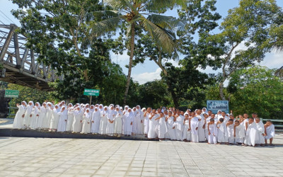 MENAPAKI JEJAK IBADAH, MURID KELAS 5 MIN 3 BANYUMAS IKUTI MANASIK HAJI DI BANJARNEGARA